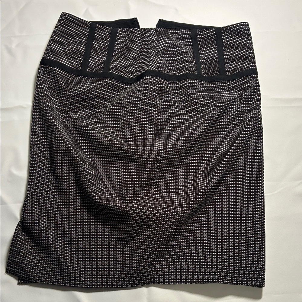 The Limited Black and White Pencil Skirt
